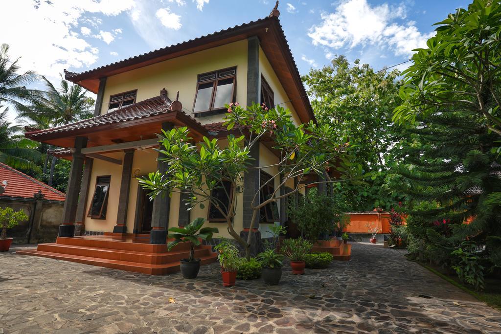 Villa Maryadi Lovina Exterior foto