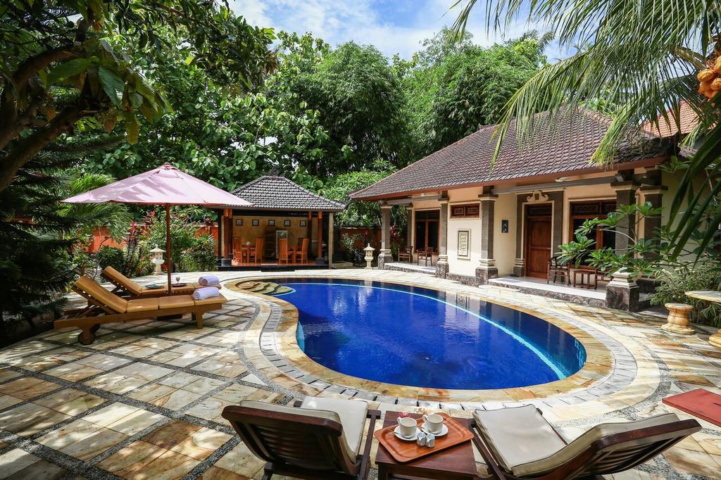 Villa Maryadi Lovina Exterior foto